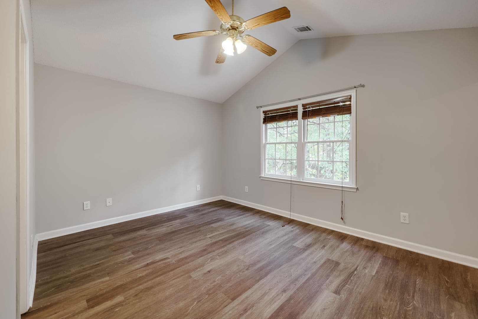 Athens House: 555 Snapfinger Drive