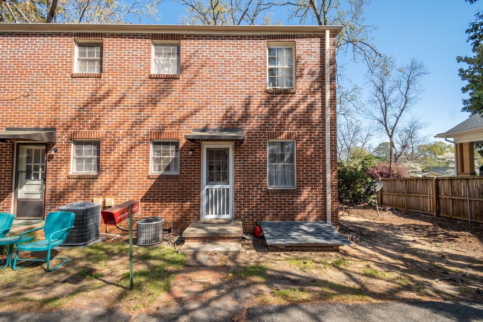 Athens Apartment: 118 University Drive