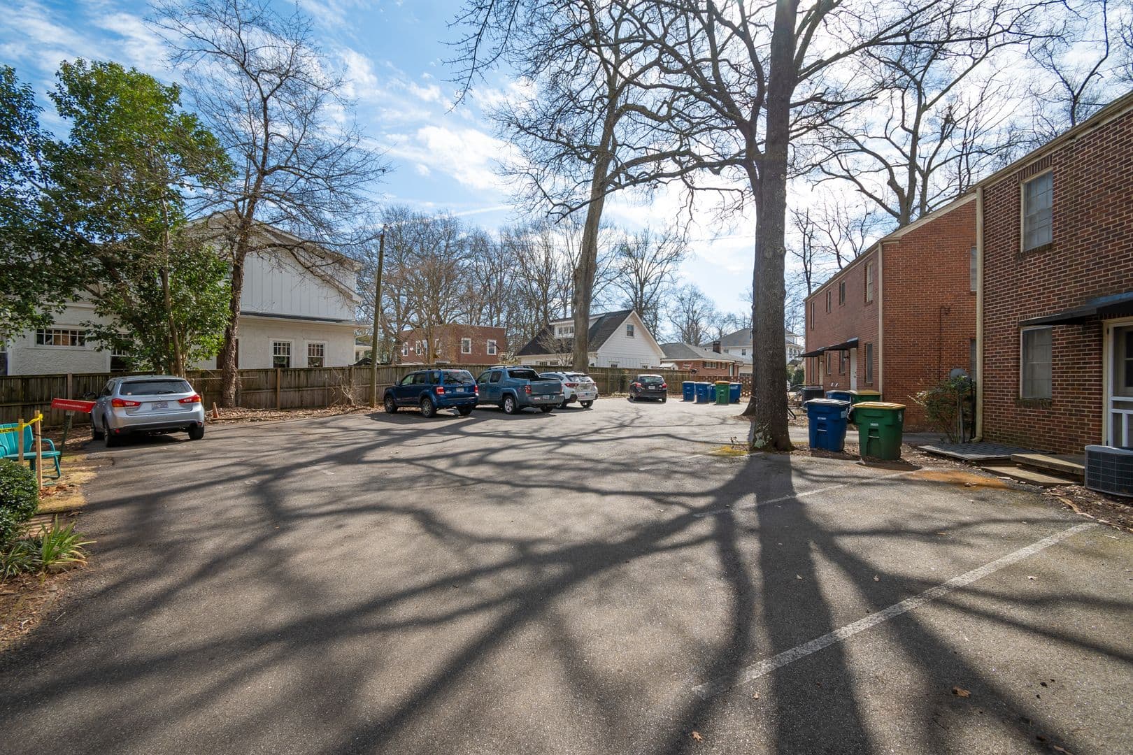 Athens Apartment: 118 University Drive