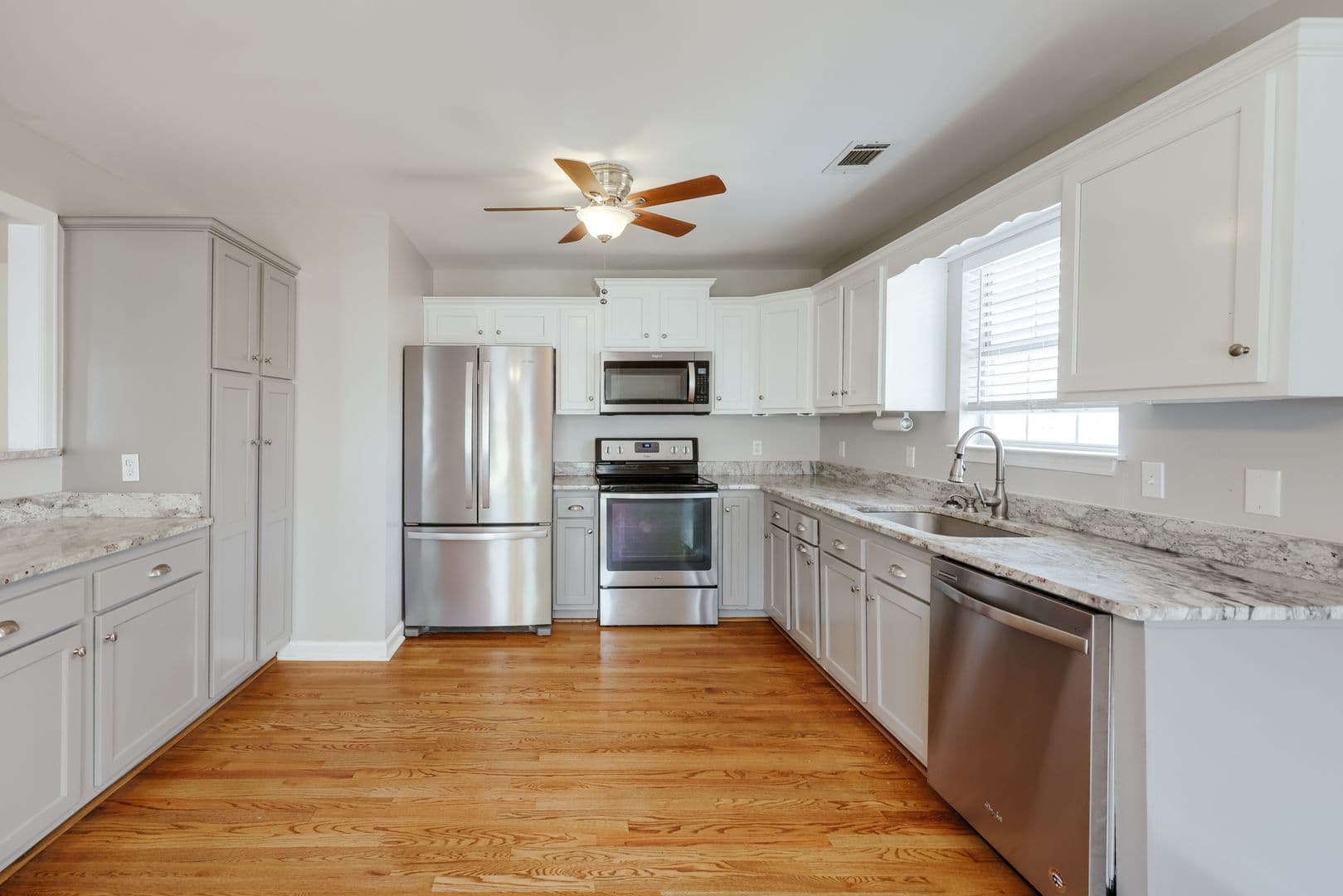 Bogart House: 1021 Jessica Way