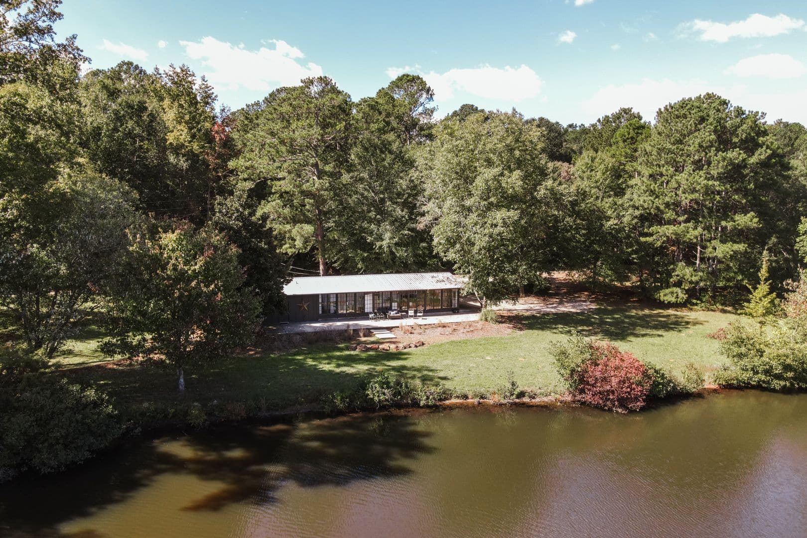 Athens House: 190 Lakewood Drive