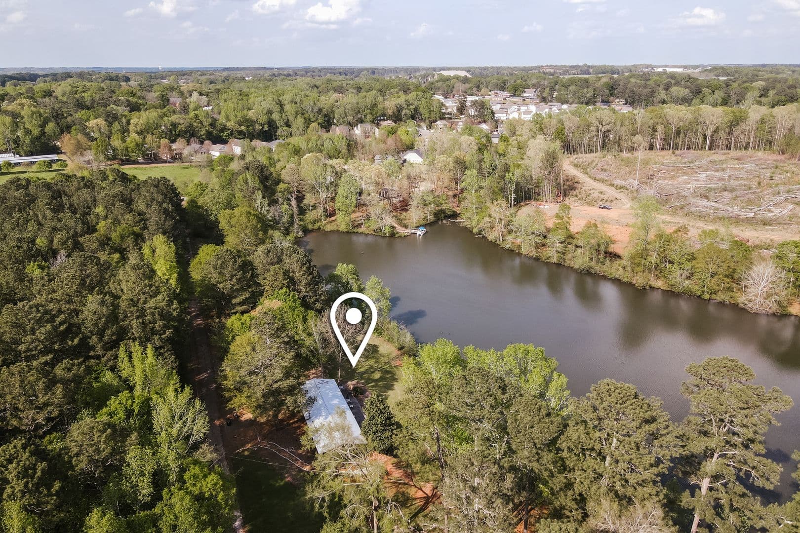 Athens House: 190 Lakewood Drive