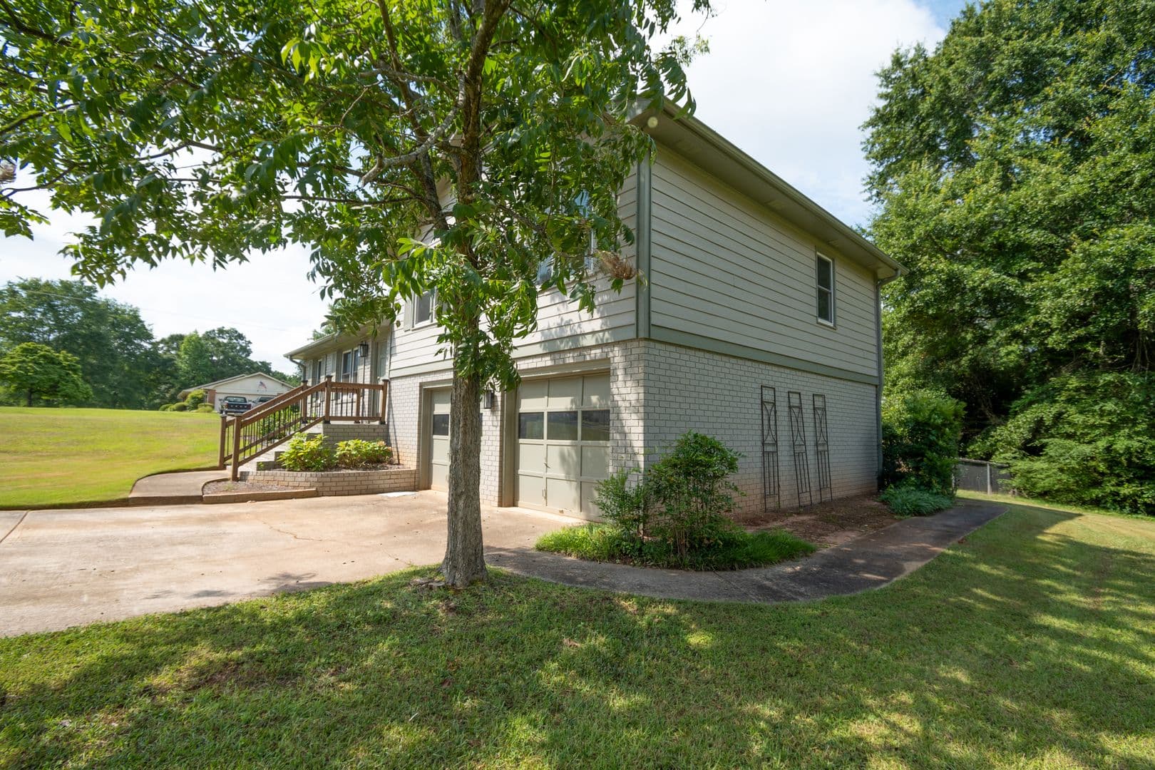 Watkinsville House: 1030 Carriage Hill Road