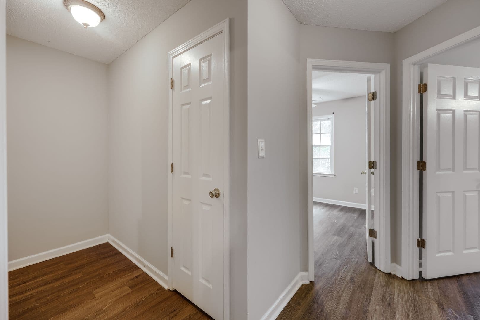 Athens House: 555 Snapfinger Drive