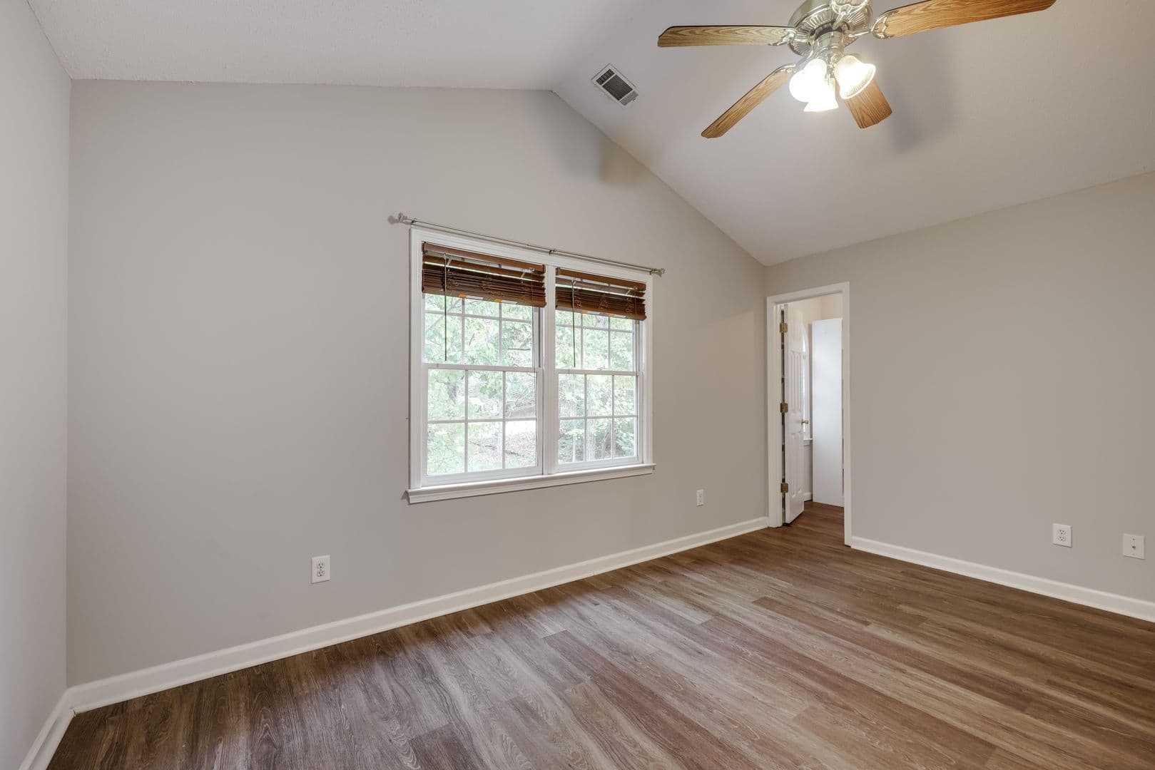 Athens House: 555 Snapfinger Drive