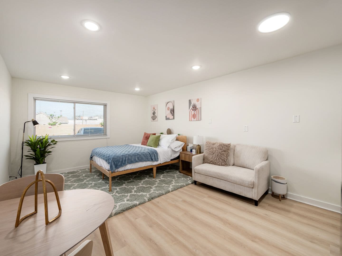 Columbus Apartment: 888 East Dublin Granville Road