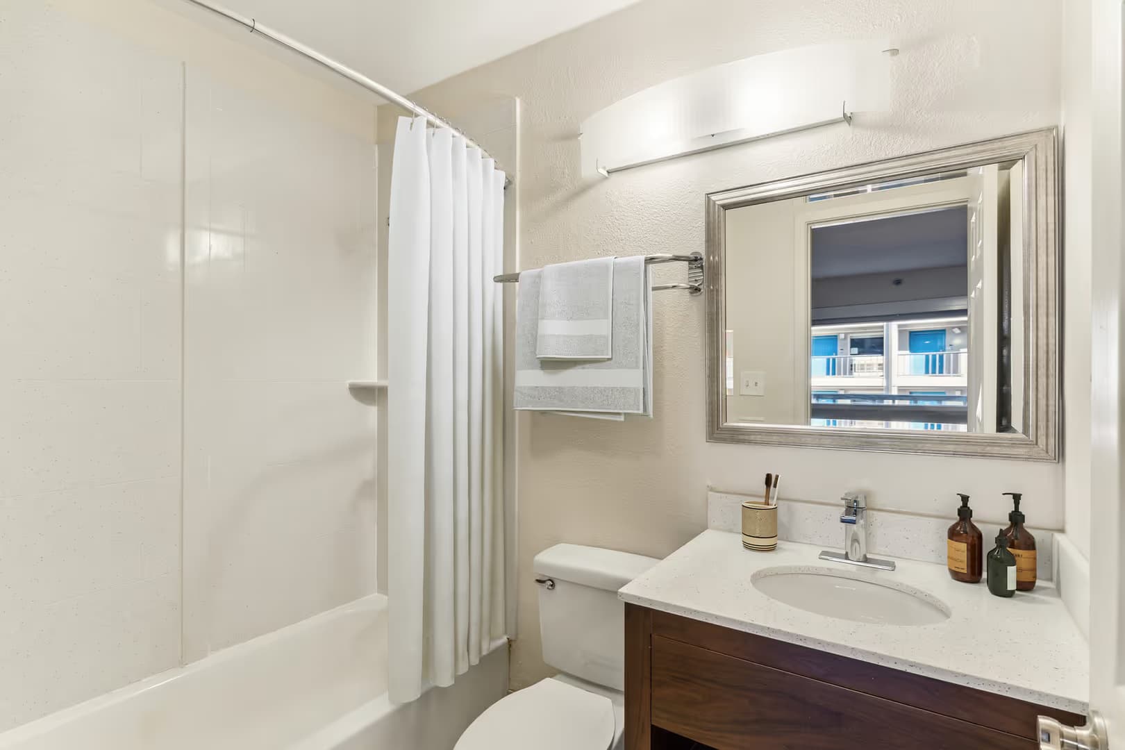 Nashville Apartment: 2425 Atrium Way