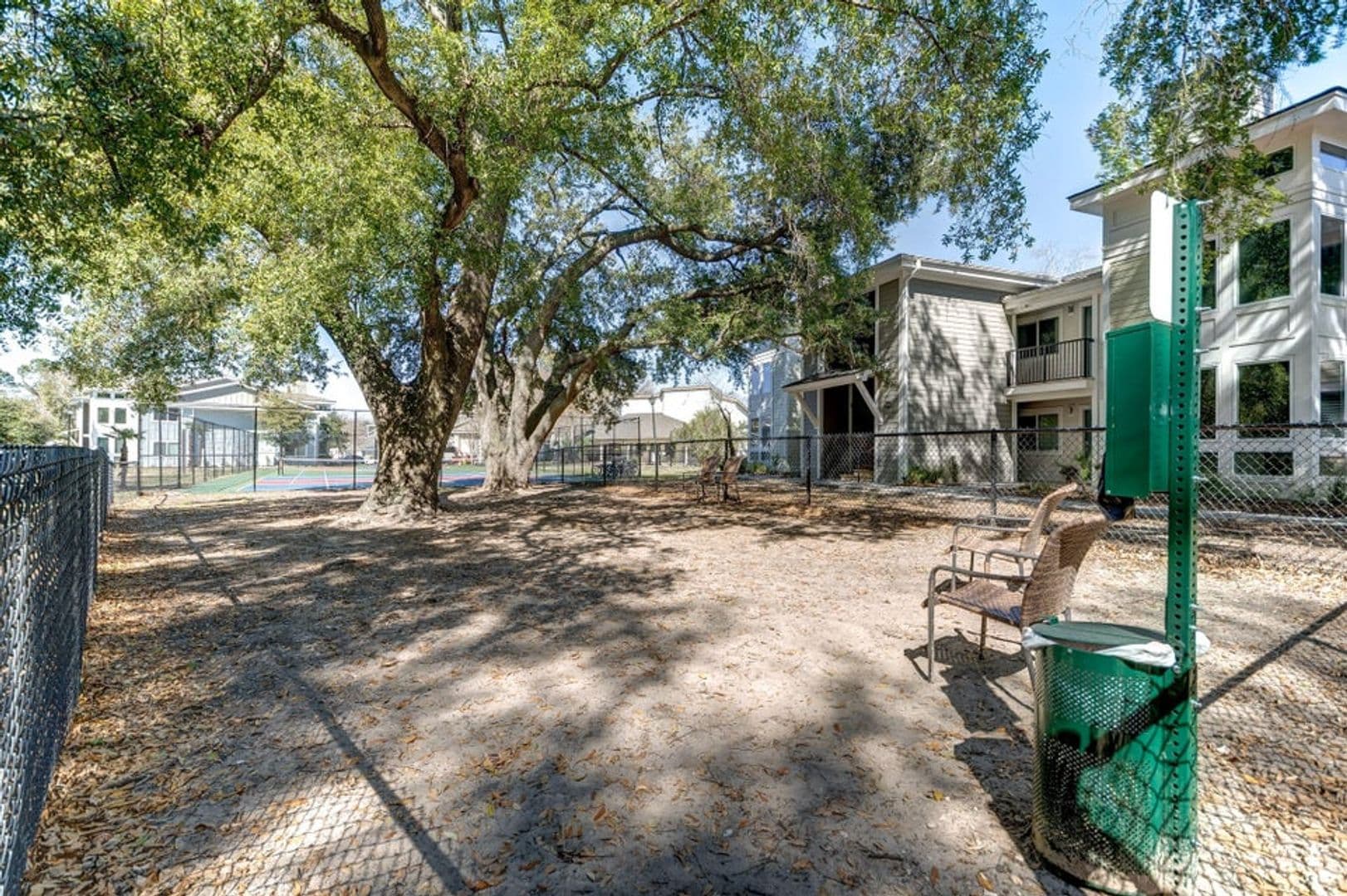 Mount Pleasant House: 272 Alexandra Drive Unit 7