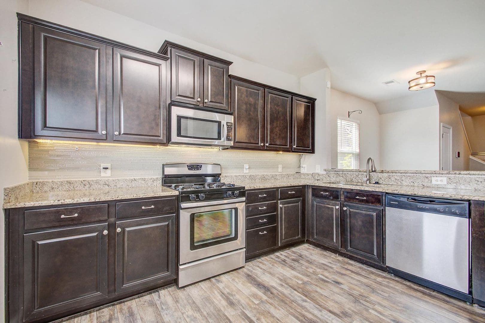 Summerville House: 411 Ridgedale Rd.