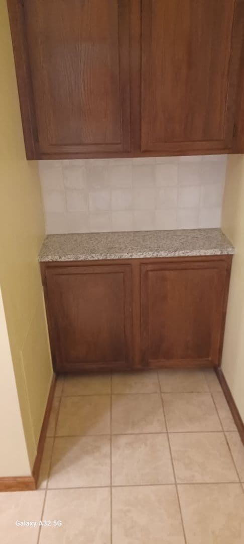 North Charleston House: 5001 N Rhett Avenue