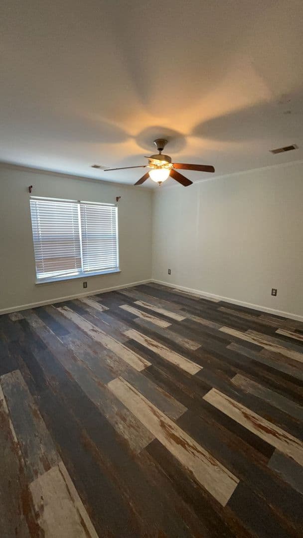 Goose Creek House: 111 Wildberry Lane