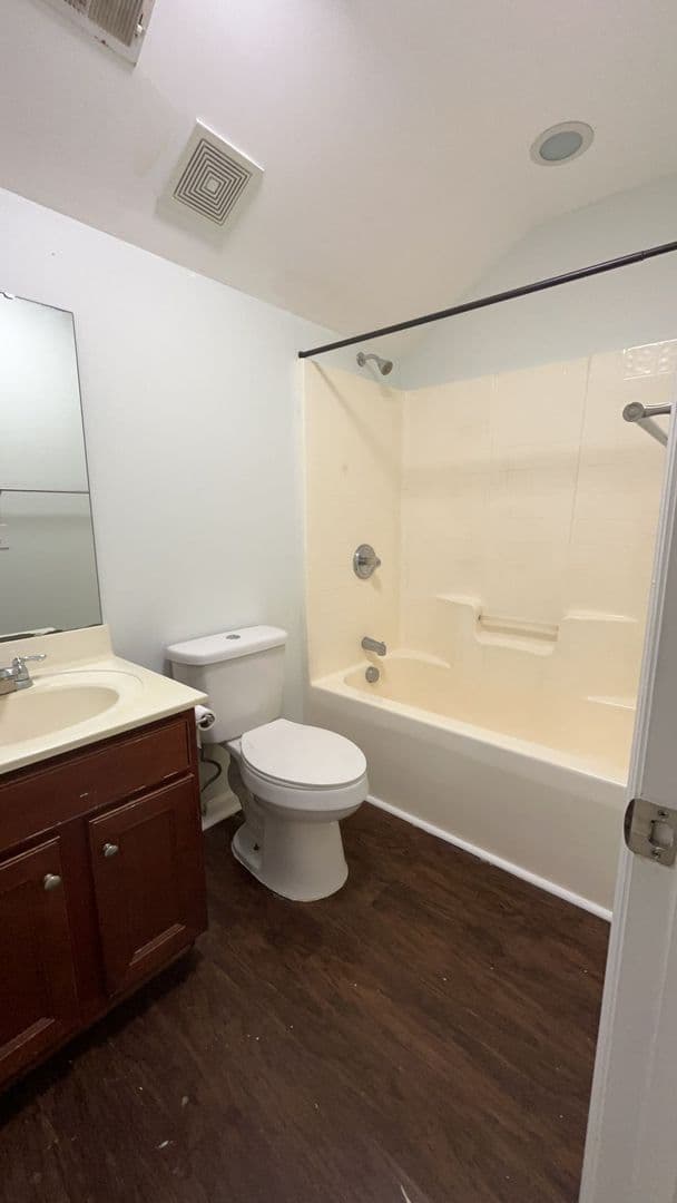 Goose Creek House: 111 Wildberry Lane