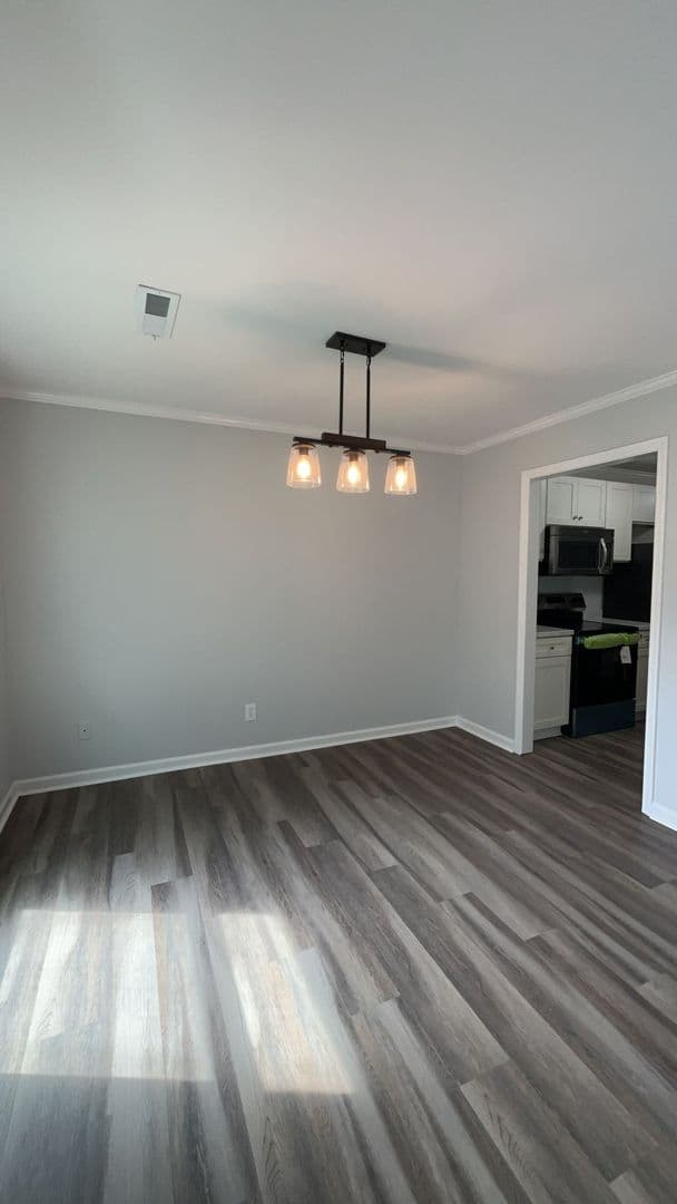 Ladson House: 226 Loblolly Circle