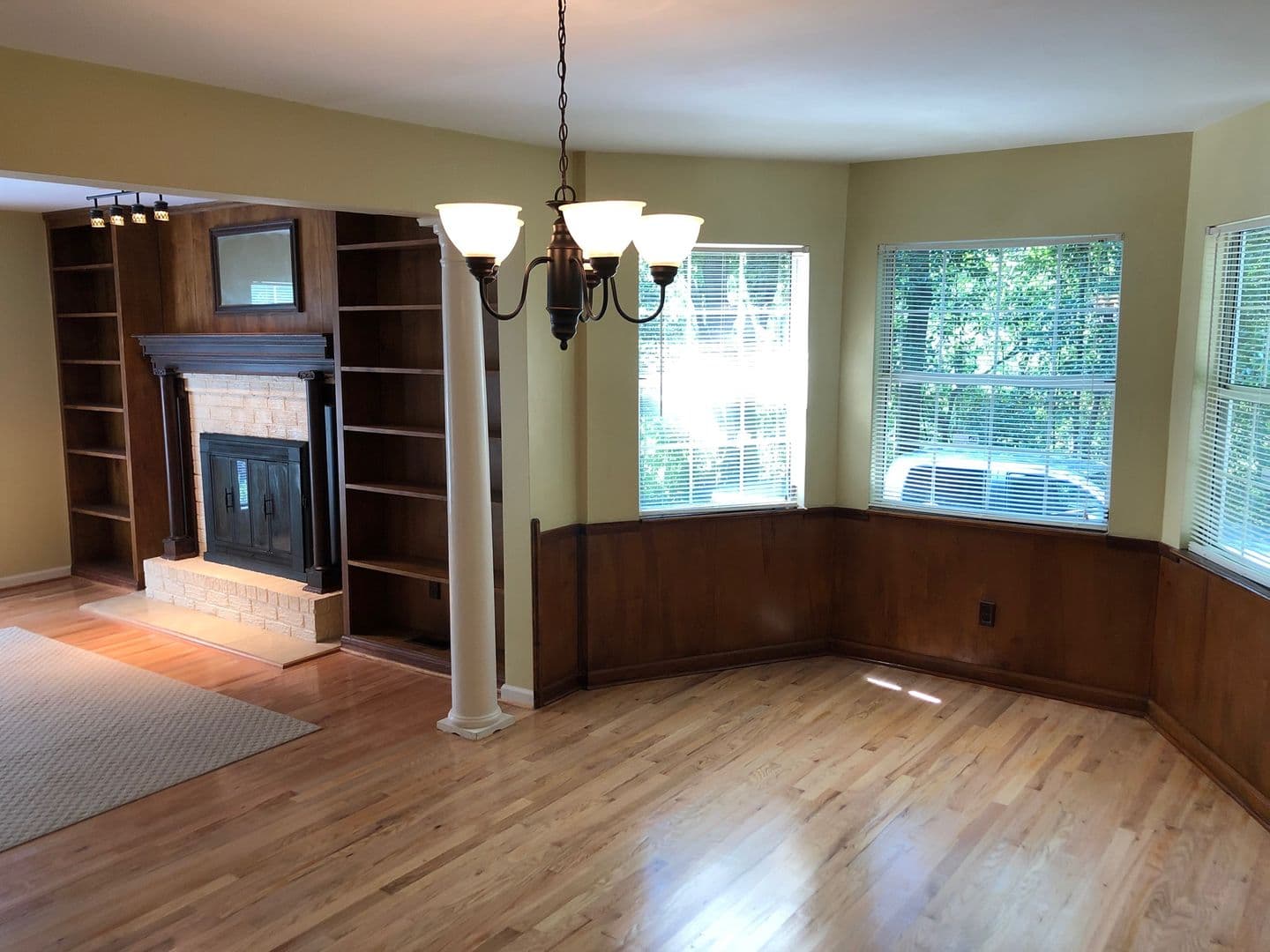 North Charleston House: 5001 N Rhett Avenue