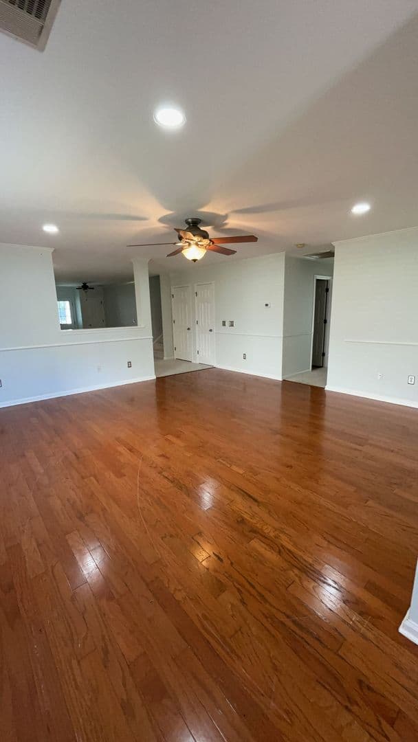 Goose Creek House: 111 Wildberry Lane