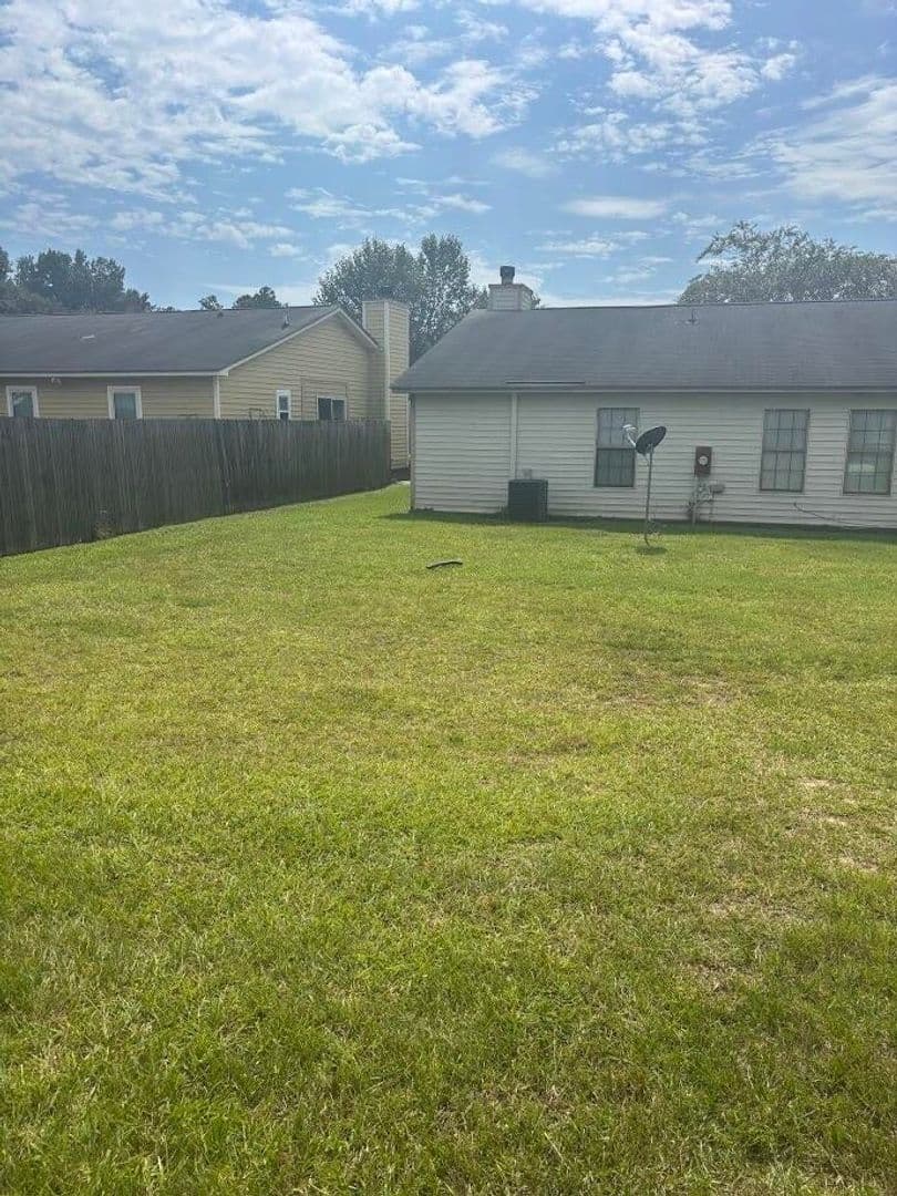 Ladson House: 404 B Erskine Street