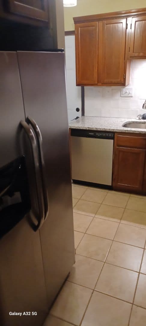 North Charleston House: 5001 N Rhett Avenue