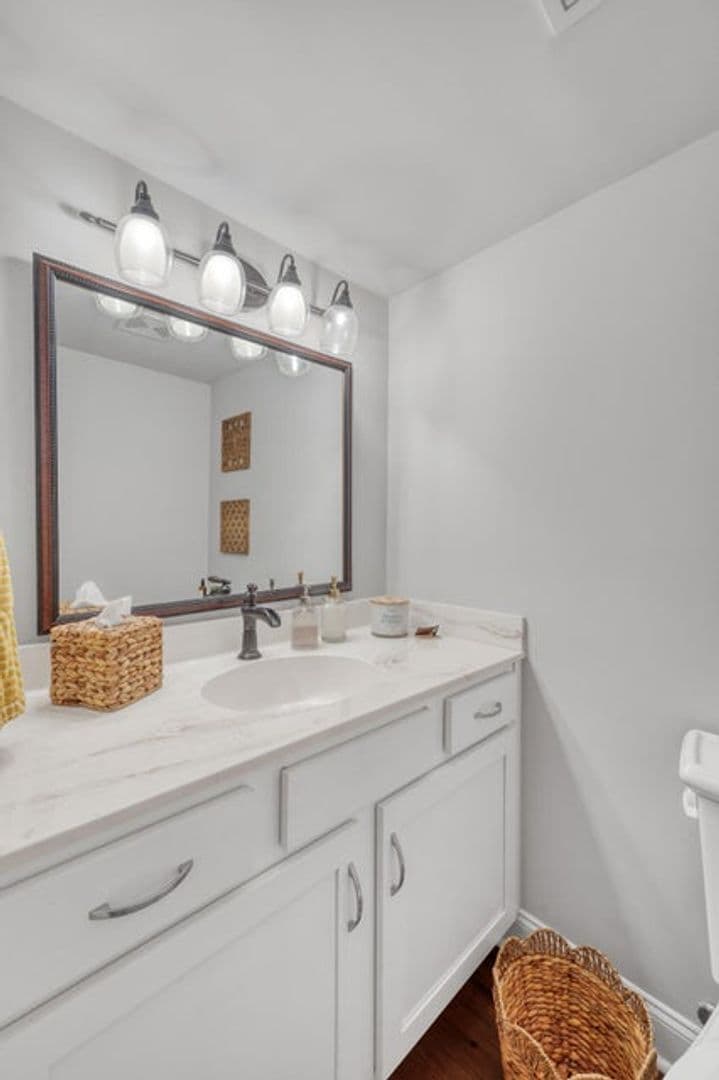 Mount Pleasant House: 1721 Deer Path Drive
