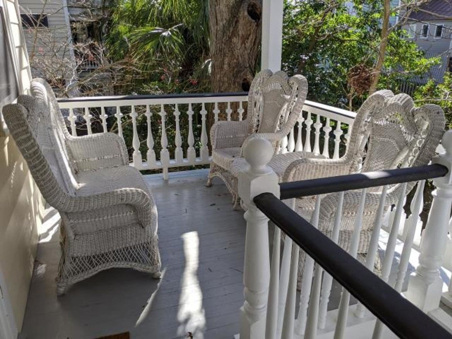 Charleston House: 36 Charlotte Street Apt #2