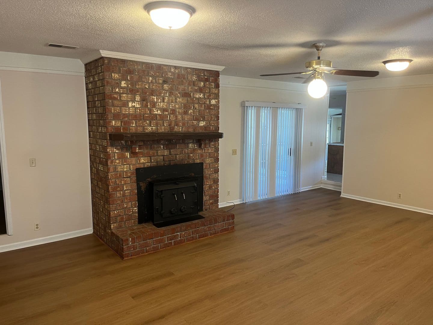 Hanahan House: 25 N Basilica Avenue