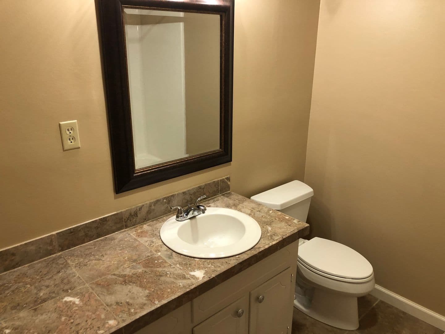 North Charleston House: 5001 N Rhett Avenue