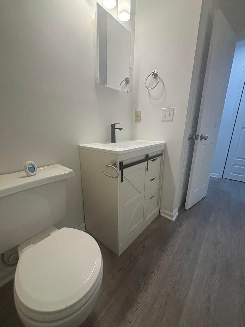 Ladson House: 404 B Erskine Street