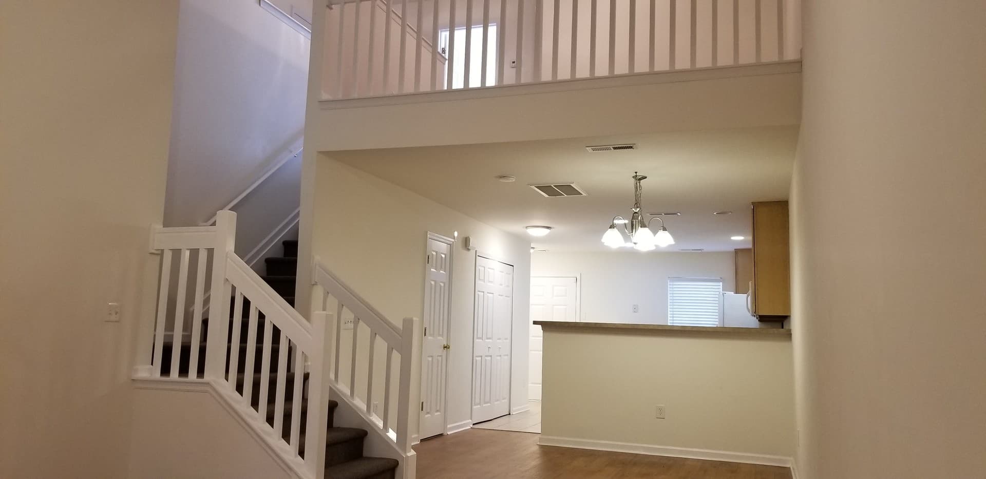 Charleston House: 218 Kelsey Blvd