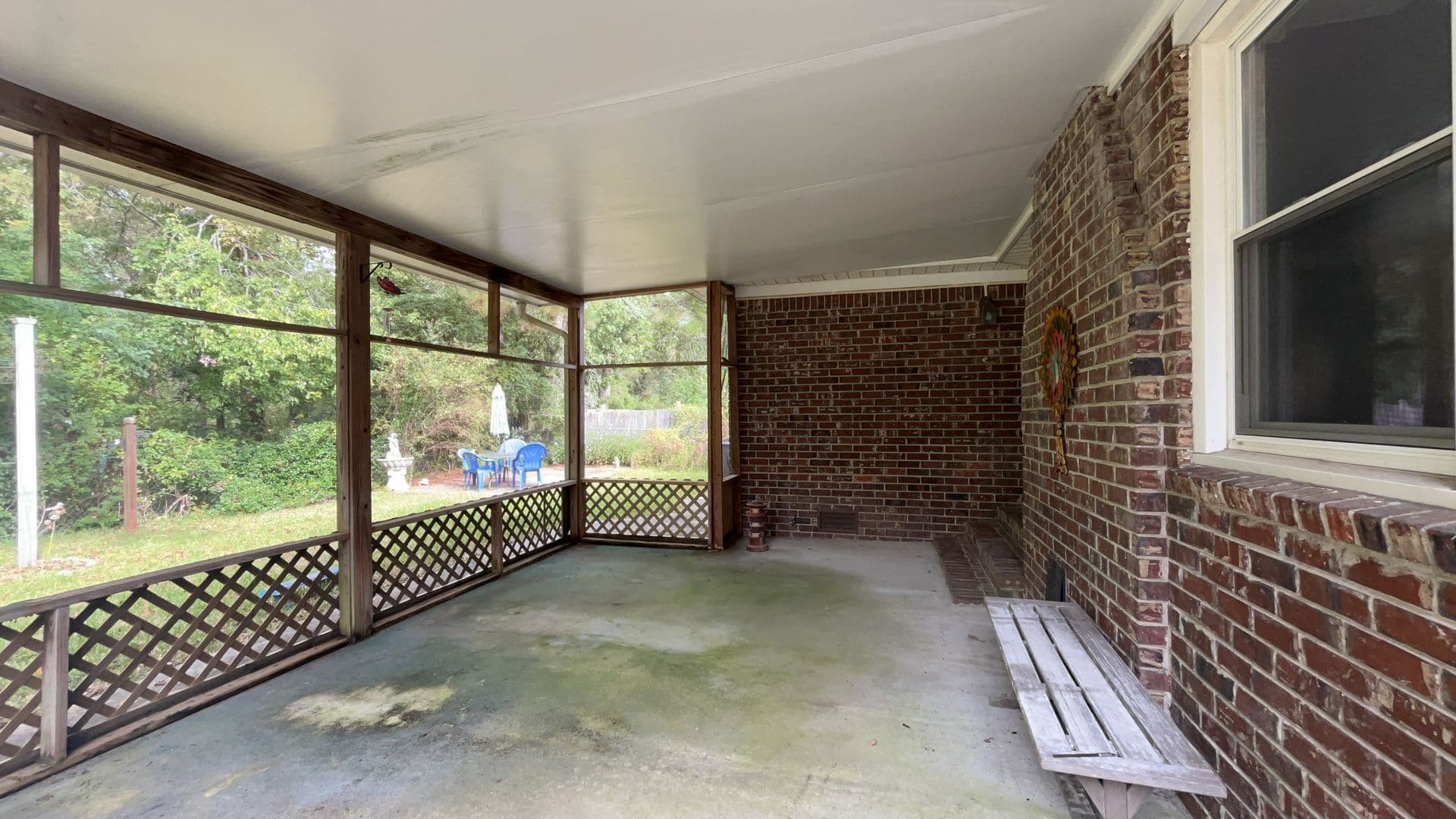 Ladson House: 226 Loblolly Circle