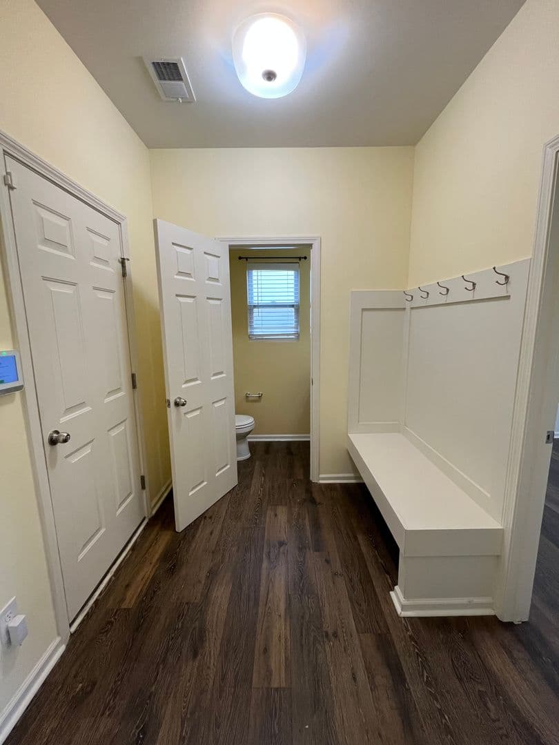 Summerville House: 396 Dunlin Drive
