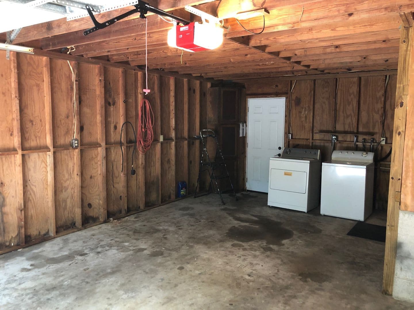 North Charleston House: 5001 N Rhett Avenue