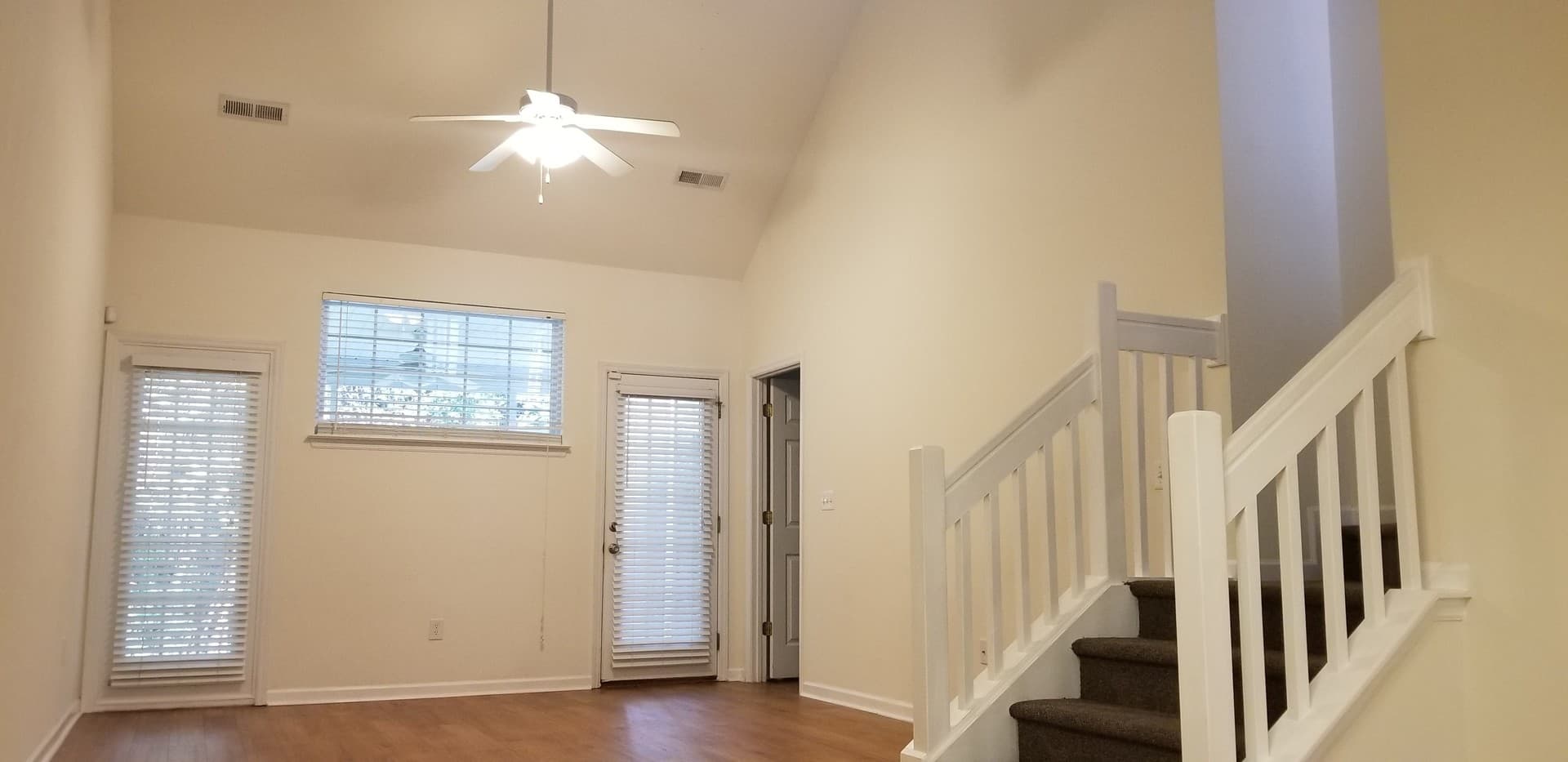 Charleston House: 218 Kelsey Blvd