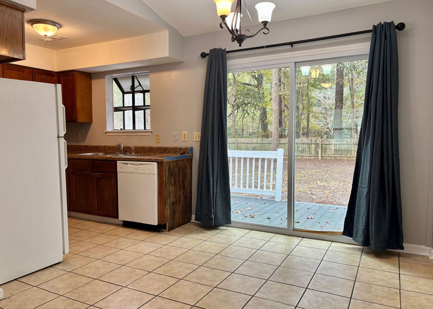 Goose Creek House: 204 Bridgecreek Drive