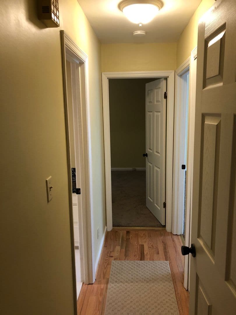 North Charleston House: 5001 N Rhett Avenue