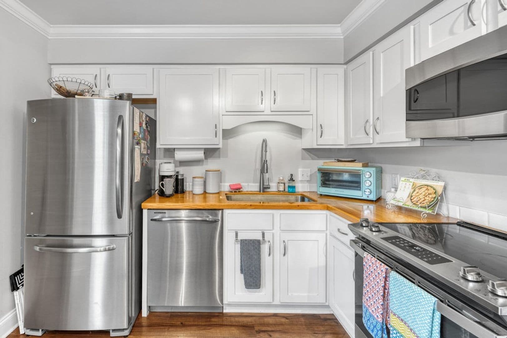 Mount Pleasant House: 1721 Deer Path Drive