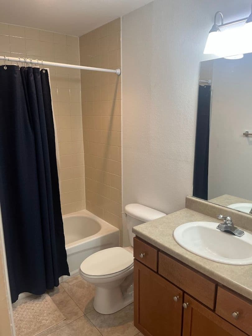 Mount Pleasant House: 272 Alexandra Drive Unit 7