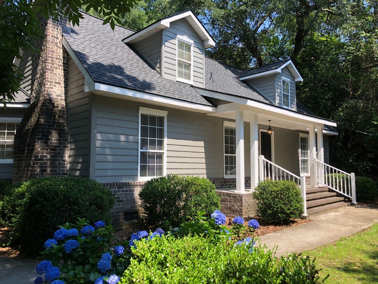 North Charleston House: 5001 N Rhett Avenue