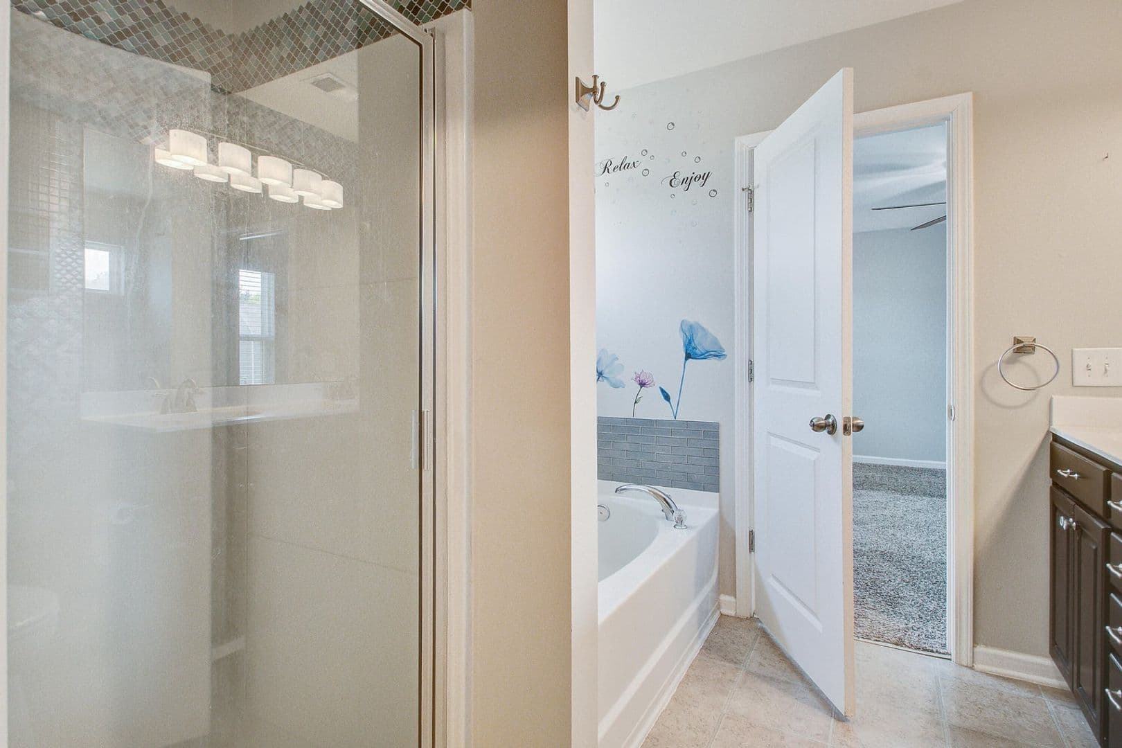 Summerville House: 411 Ridgedale Rd.