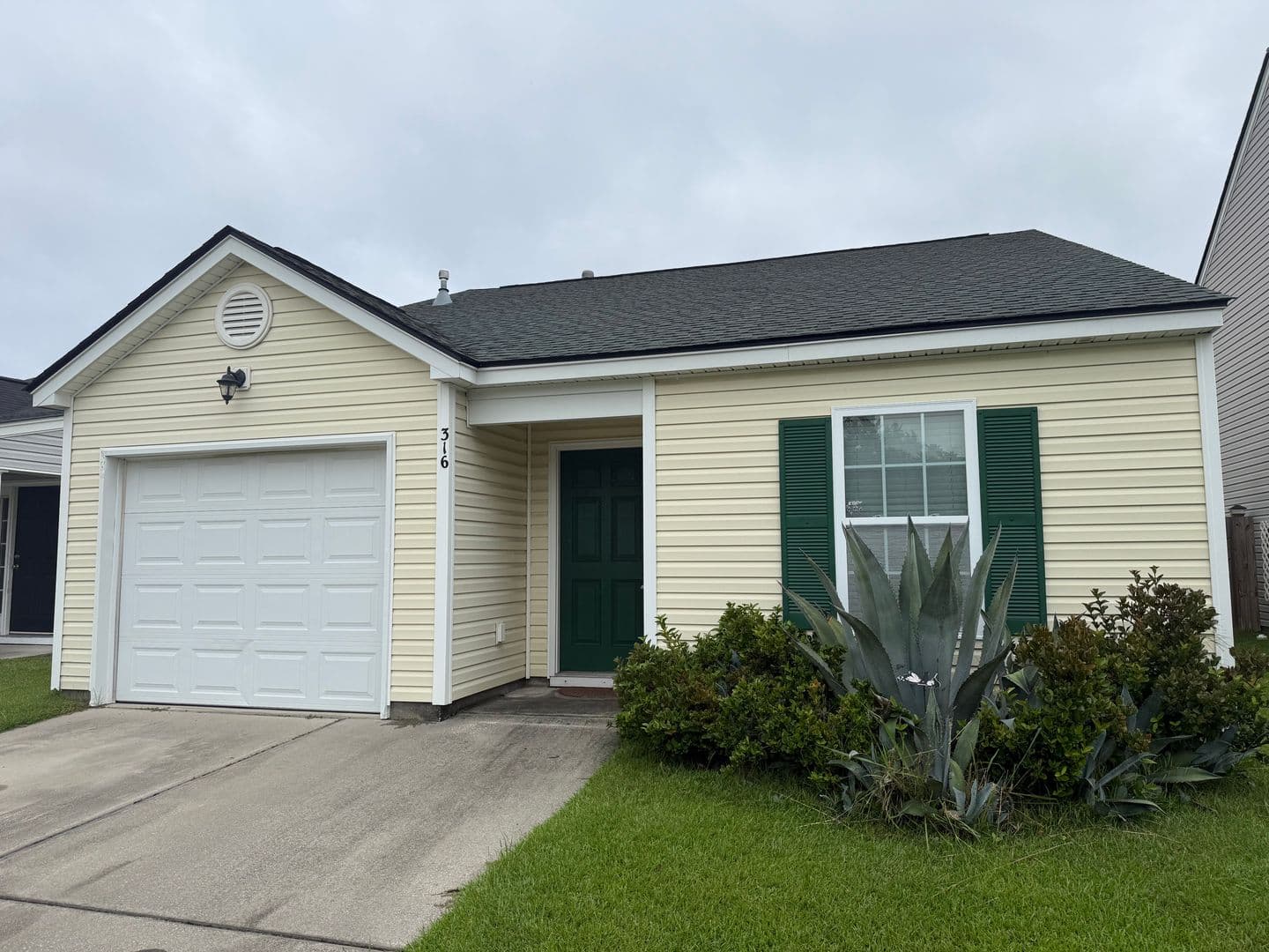 Summerville House: 316 Salkahatchie Street