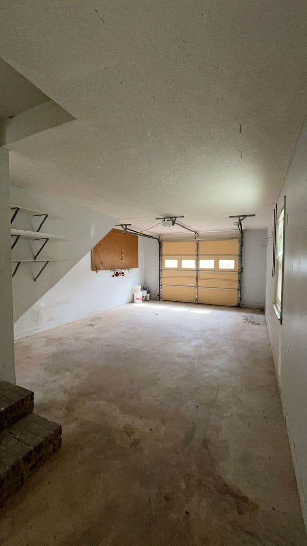 Ladson House: 226 Loblolly Circle