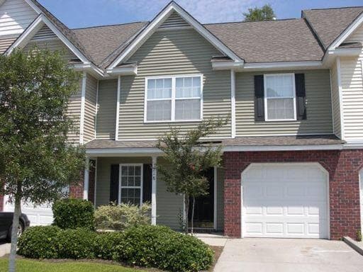 Charleston House: 218 Kelsey Blvd