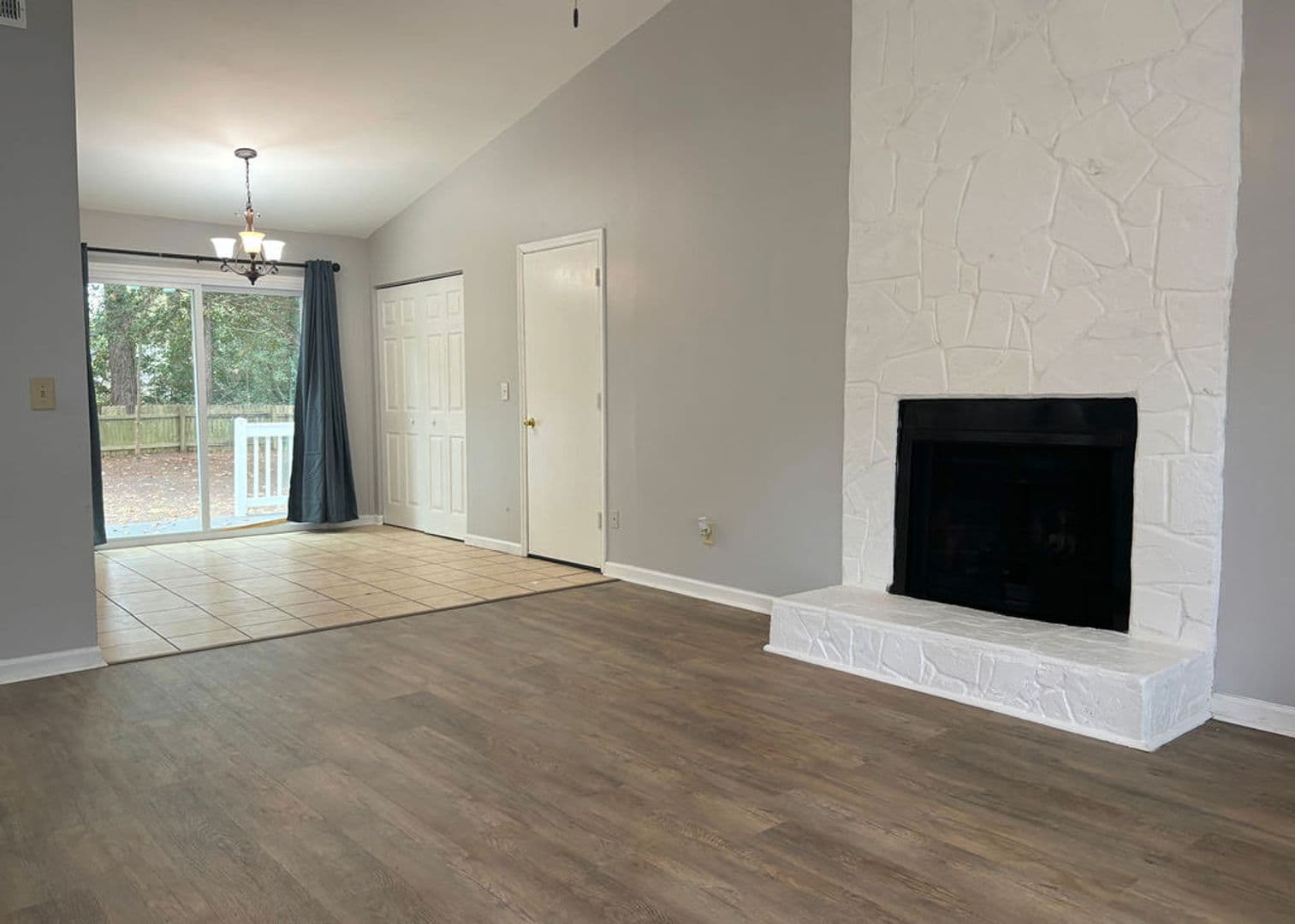Goose Creek House: 204 Bridgecreek Drive