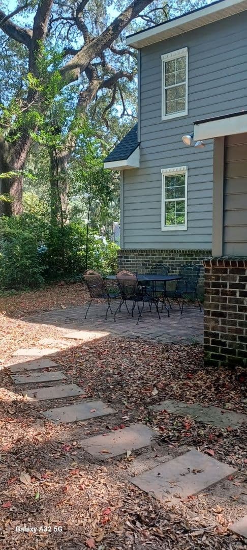 North Charleston House: 5001 N Rhett Avenue