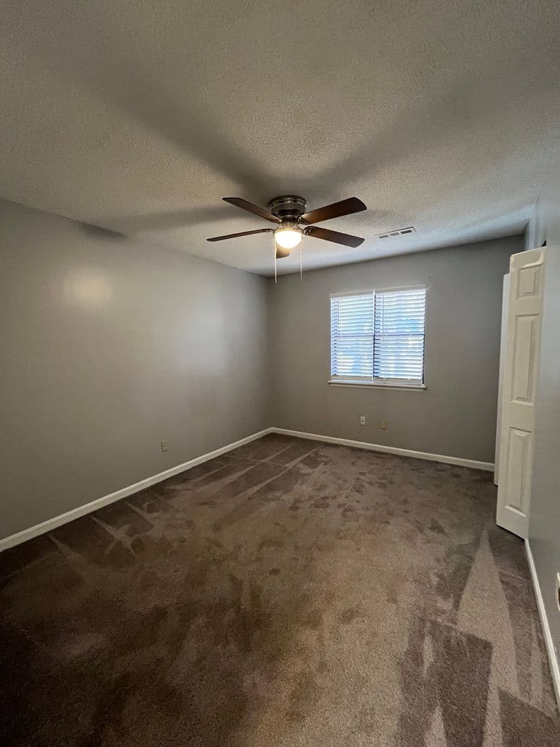 Goose Creek House: 204 Bridgecreek Drive