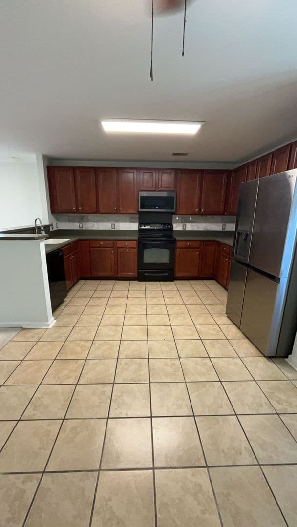 Goose Creek House: 111 Wildberry Lane
