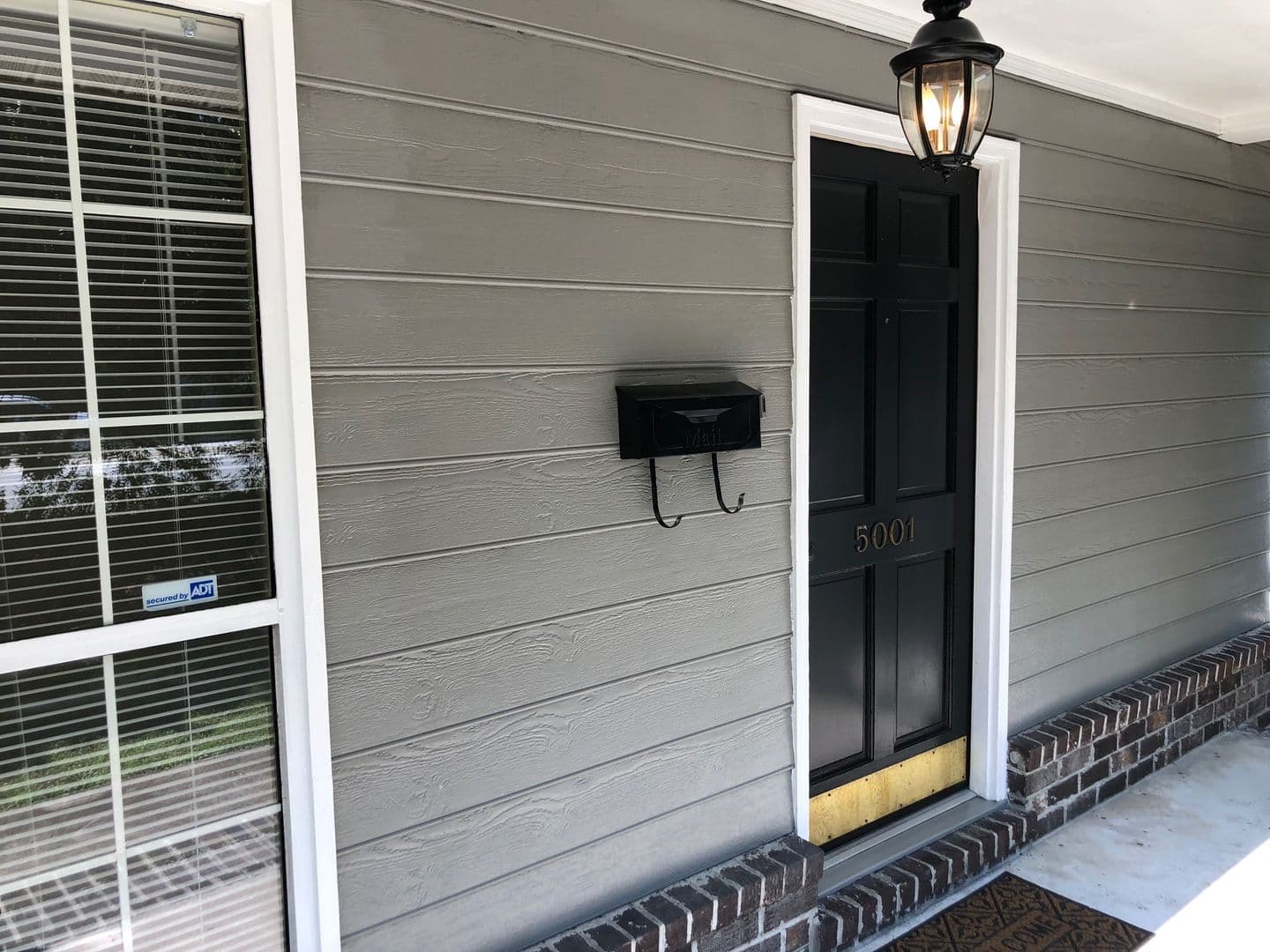 North Charleston House: 5001 N Rhett Avenue