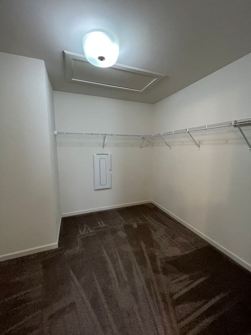 Summerville House: 396 Dunlin Drive