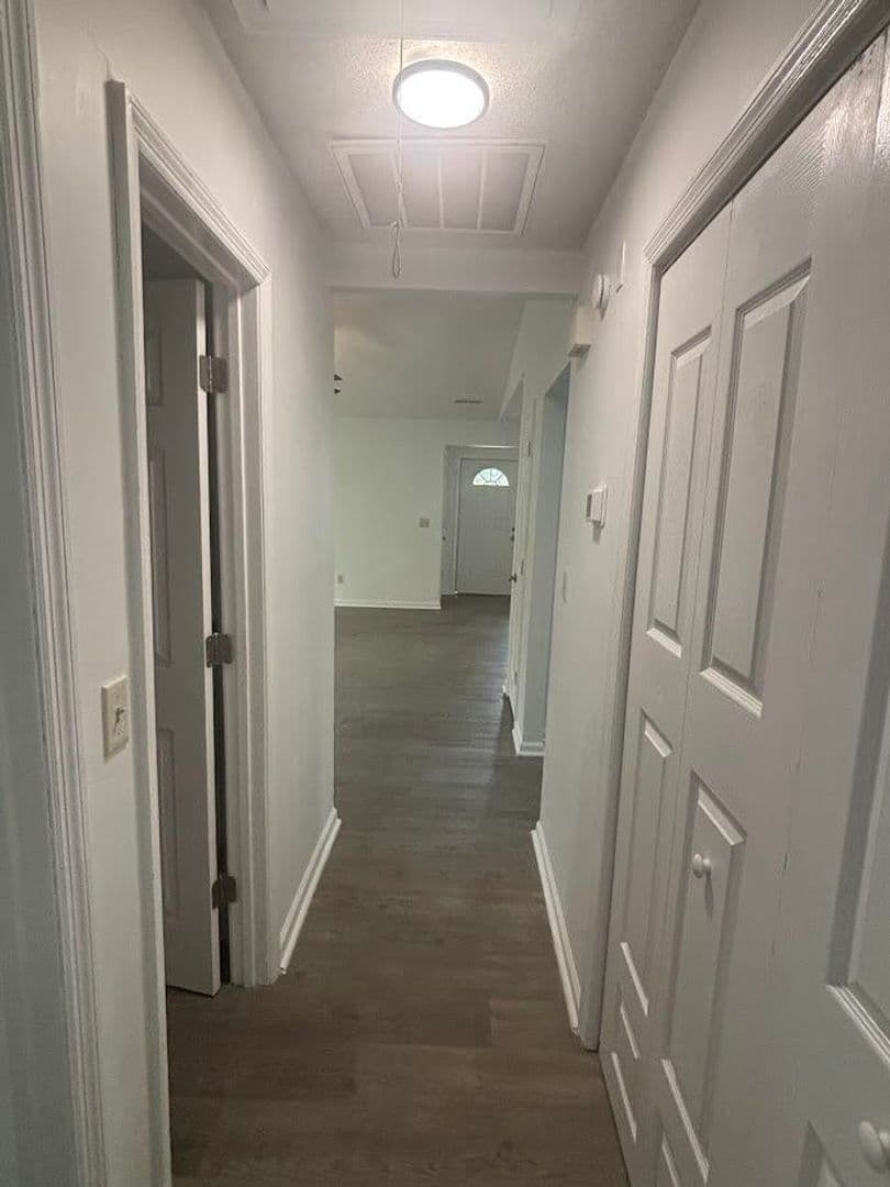 Ladson House: 404 B Erskine Street