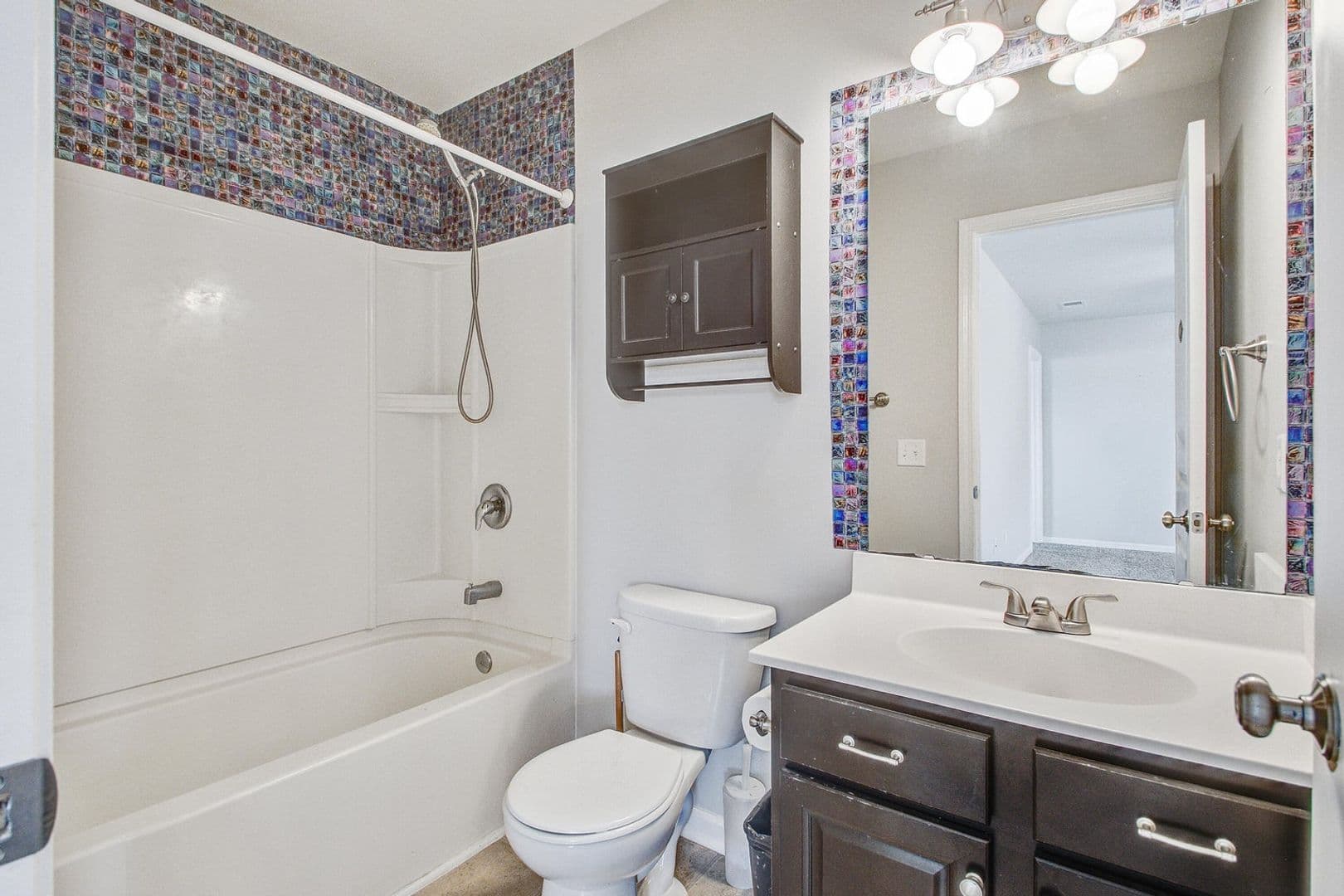 Summerville House: 411 Ridgedale Rd.