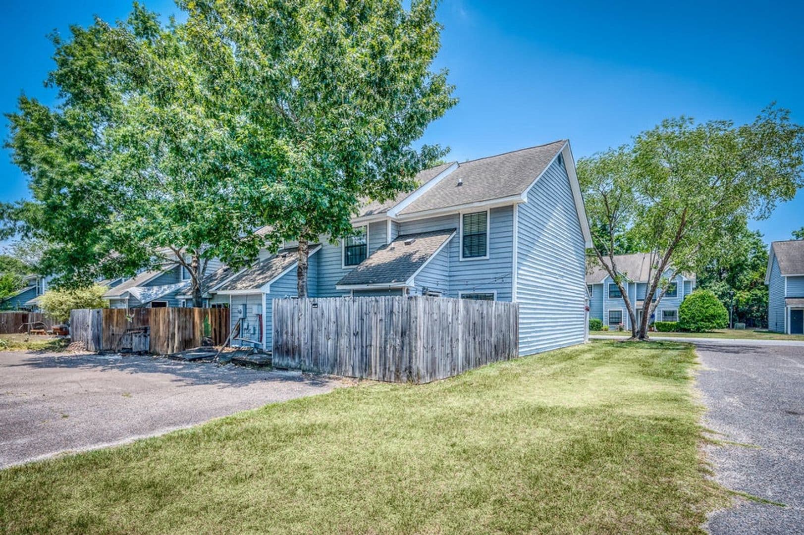 Mount Pleasant House: 1721 Deer Path Drive