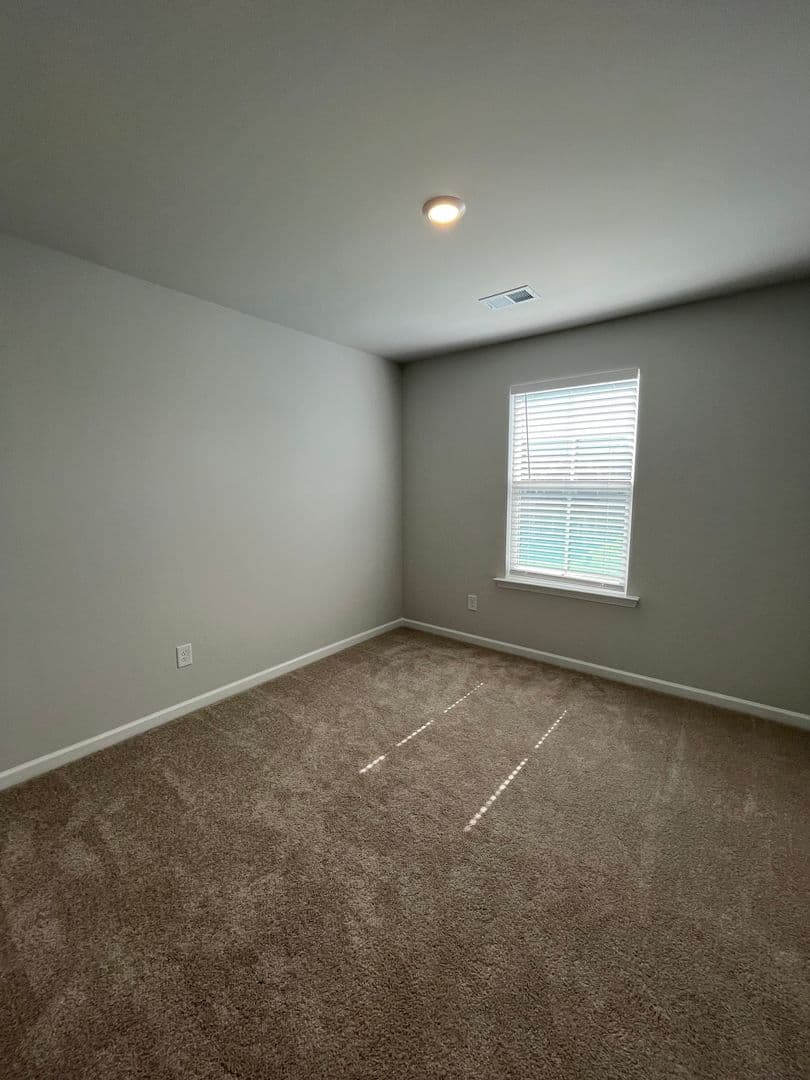 Summerville House: 1038 Adirondack Drive